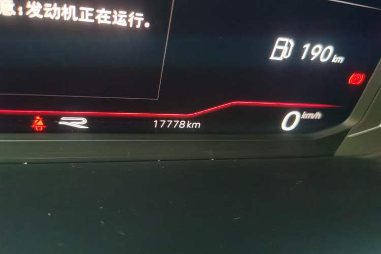 Used Volkswagen T-ROC 2024 300TSI DSG Two-Wheel-Drive Chen Guang Edition Odometer Close Up