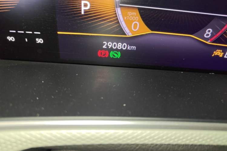 Used Volkswagen T-ROC 2024 280TSI DSG Two-Wheel-Drive Time Edition Odometer Close Up