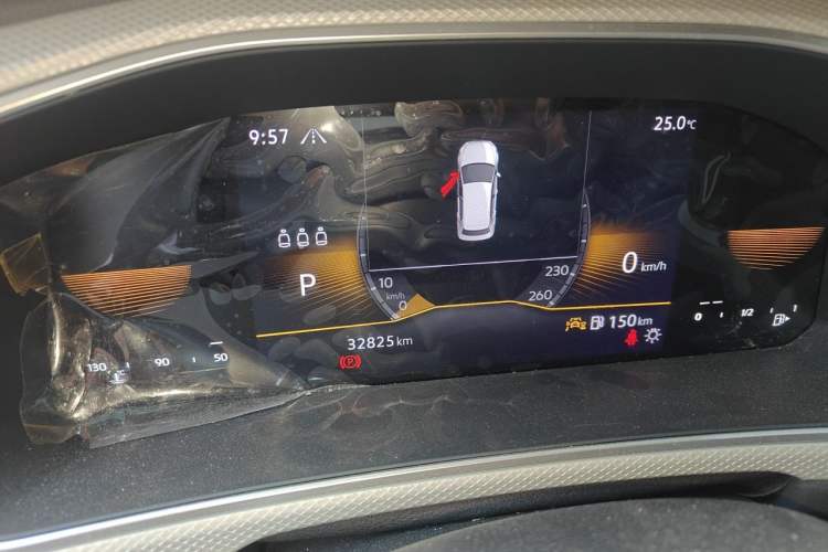 Used Volkswagen T-ROC 2024 280TSI DSG Two-Wheel-Drive Time Edition Odometer Close Up