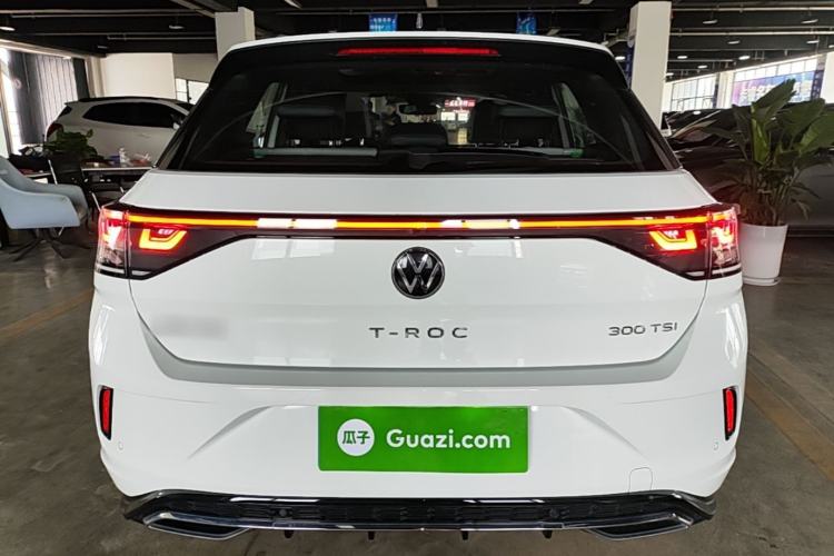 Used Volkswagen T-ROC 2024 300TSI DSG Two-Wheel-Drive Chen Guang Edition Rear