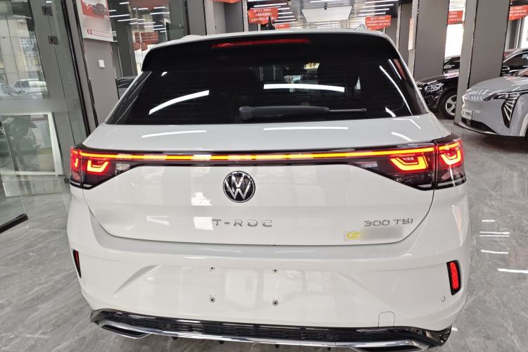 Used Volkswagen T-ROC 2024 300TSI DSG Two-Wheel-Drive Chen Guang Edition Rear