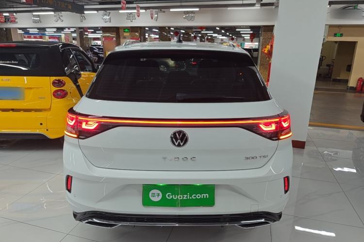Used Volkswagen T-ROC 2024 300TSI DSG Two-Wheel-Drive Chen Guang Edition Rear