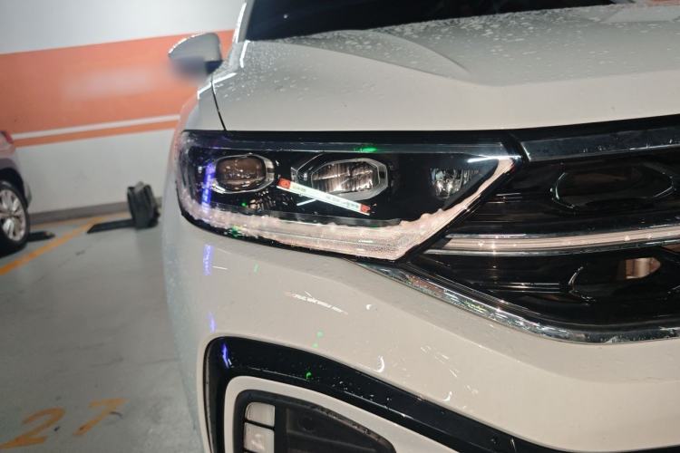 Used Volkswagen T-ROC 2024 300TSI DSG Two-Wheel-Drive Chen Guang Edition Right Front Headlight