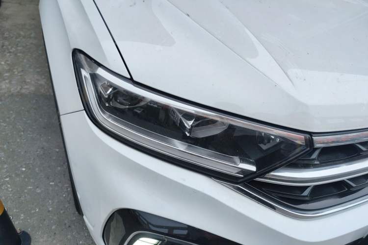 Used Volkswagen T-ROC 2024 300TSI DSG Two-Wheel-Drive Starlight Edition Right Front Headlight