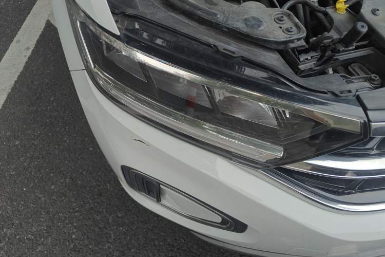 Used Volkswagen T-ROC 2024 280TSI DSG Two-Wheel-Drive Time Edition Right Front Headlight