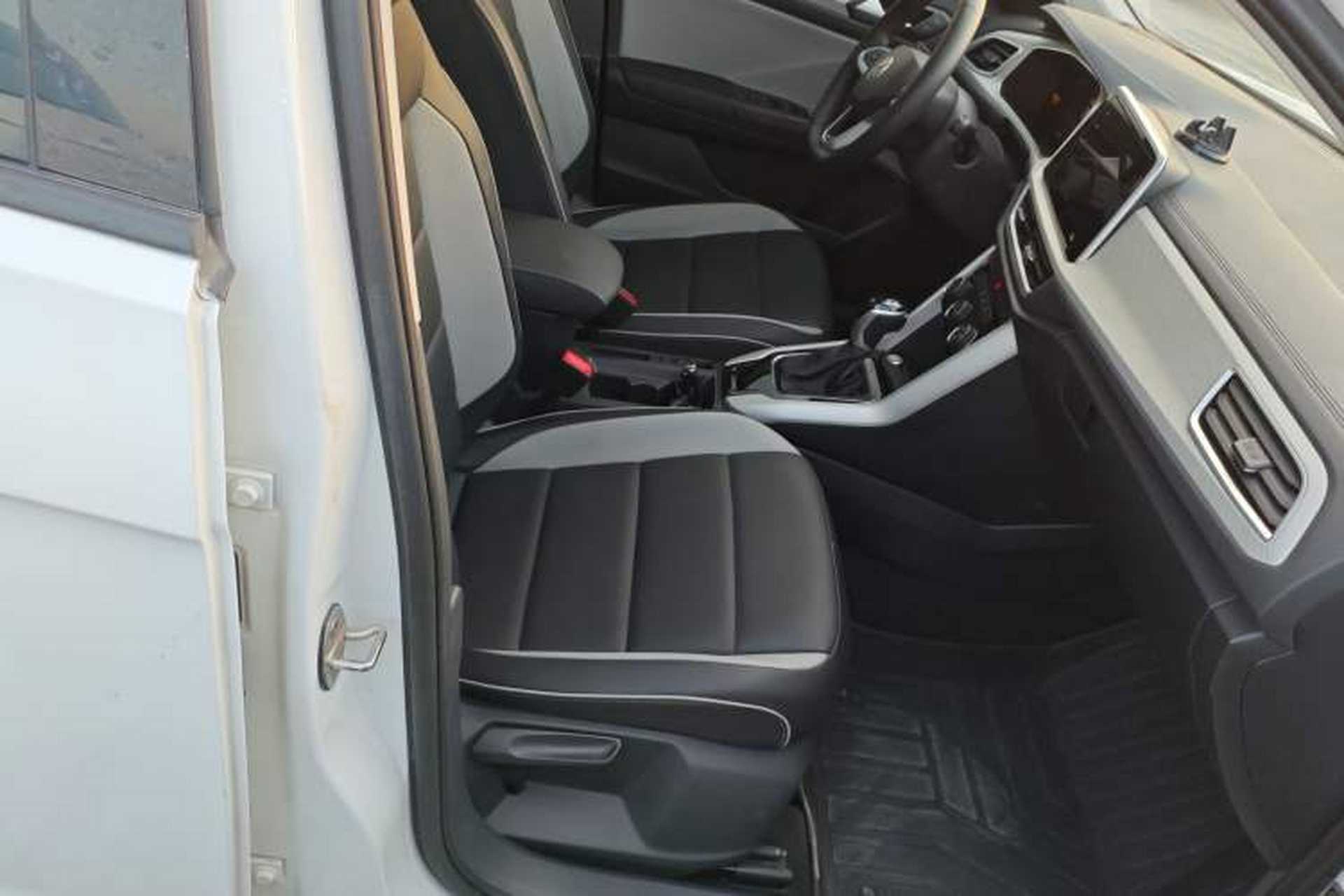 Used Volkswagen T-ROC 2024 280TSI DSG Two-Wheel-Drive Time Edition Right Front Seat