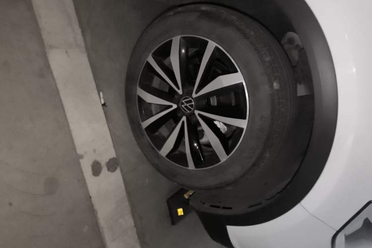 Used Volkswagen T-ROC 2024 280TSI DSG Two-Wheel-Drive Time Edition Right Front Wheel Hub