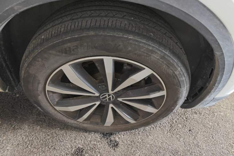 Used Volkswagen T-ROC 2024 280TSI DSG Two-Wheel-Drive Time Edition Right Front Wheel Hub