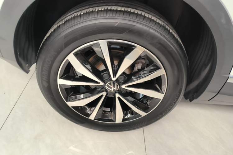 Used Volkswagen T-ROC 2024 280TSI DSG Two-Wheel-Drive Time Edition Right Rear Wheel Hub