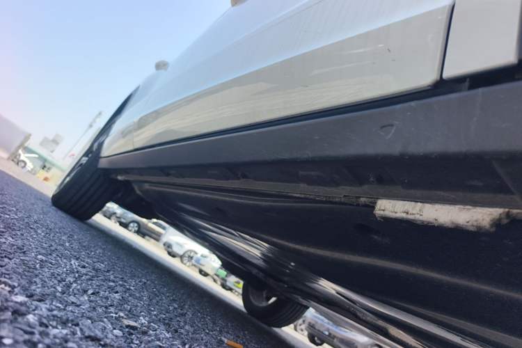 Used Volkswagen T-ROC 2024 300TSI DSG Two-Wheel-Drive Chen Guang Edition Right Side Sill