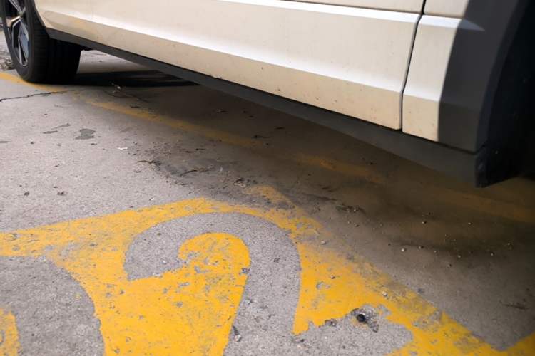 Used Volkswagen T-ROC 2024 300TSI DSG Two-Wheel-Drive Chen Guang Edition Right Side Sill