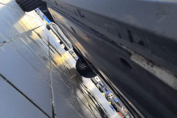 Used Volkswagen T-ROC 2024 300TSI DSG Two-Wheel-Drive Chen Guang Edition Right Side Sill