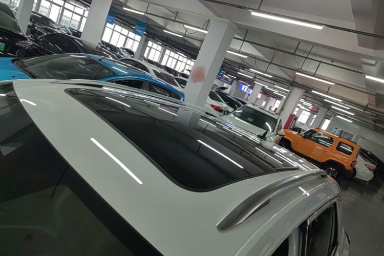 Used Volkswagen T-ROC 2024 300TSI DSG Two-Wheel-Drive Chen Guang Edition Roof