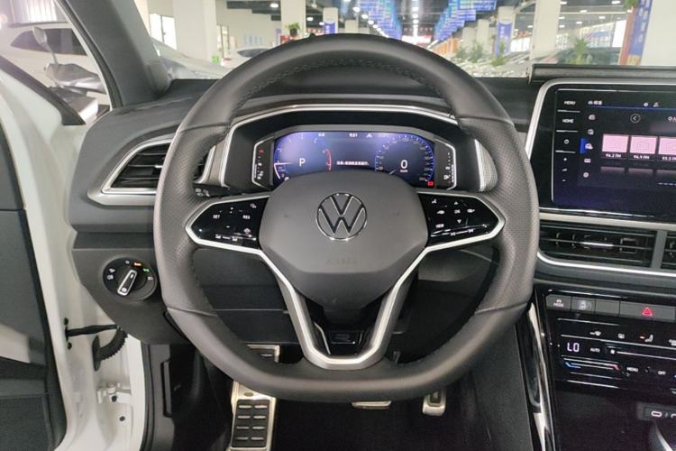 Used Volkswagen T-ROC 2024 300TSI DSG Two-Wheel-Drive Chen Guang Edition Steering Wheel