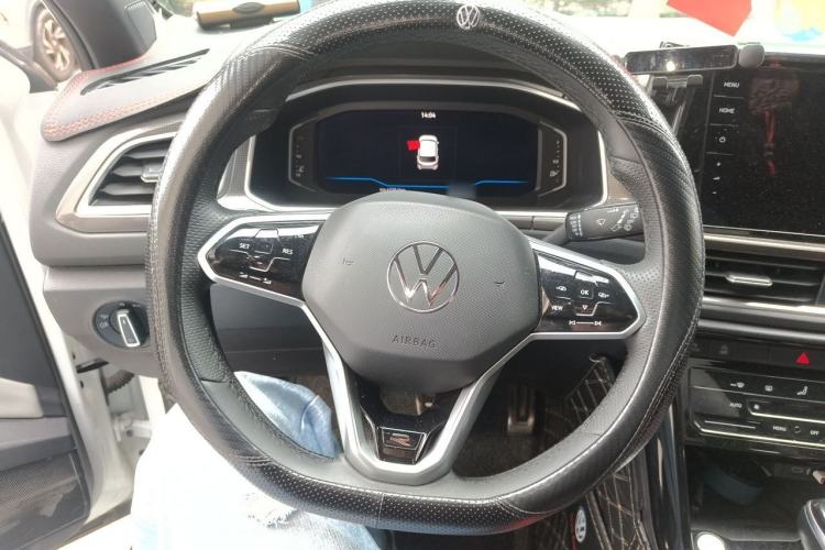 Used Volkswagen T-ROC 2024 300TSI DSG Two-Wheel-Drive Chen Guang Edition Steering Wheel