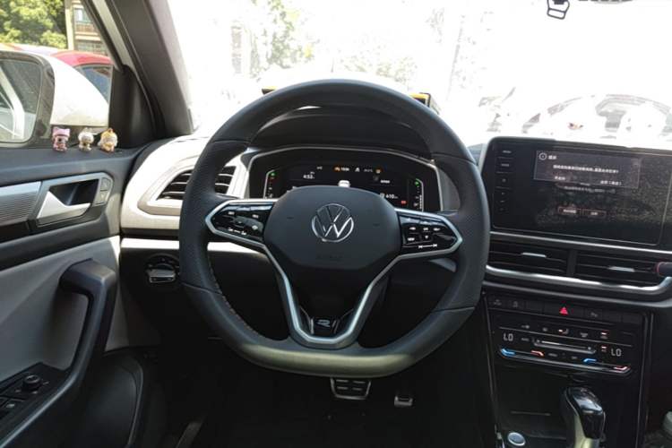 Used Volkswagen T-ROC 2024 300TSI DSG Two-Wheel-Drive Chen Guang Edition Steering Wheel