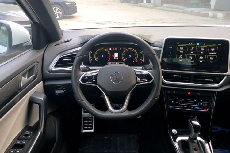 Used Volkswagen T-ROC 2024 300TSI DSG Two-Wheel-Drive Chen Guang Edition Steering Wheel