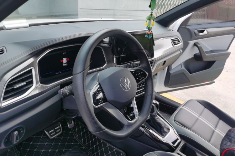 Used Volkswagen T-ROC 2024 300TSI DSG Two-Wheel-Drive Chen Guang Edition Steering Wheel