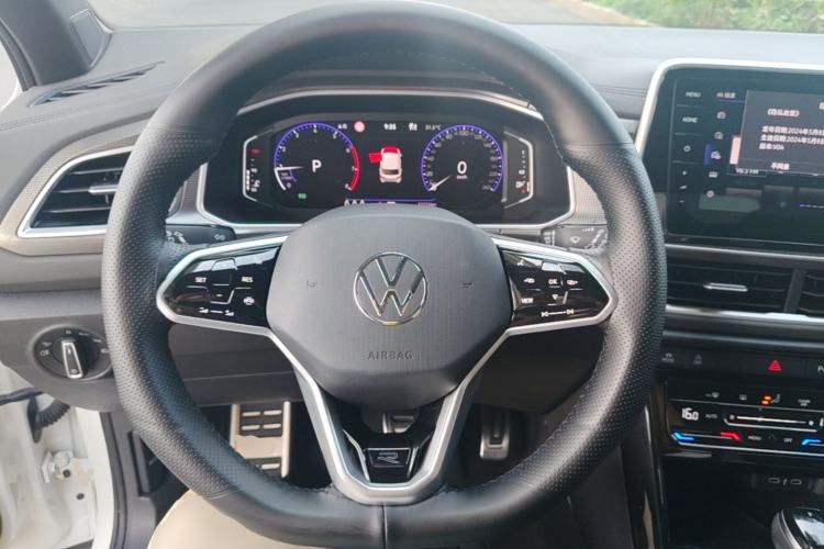Used Volkswagen T-ROC 2024 300TSI DSG Two-Wheel-Drive Chen Guang Edition Steering Wheel