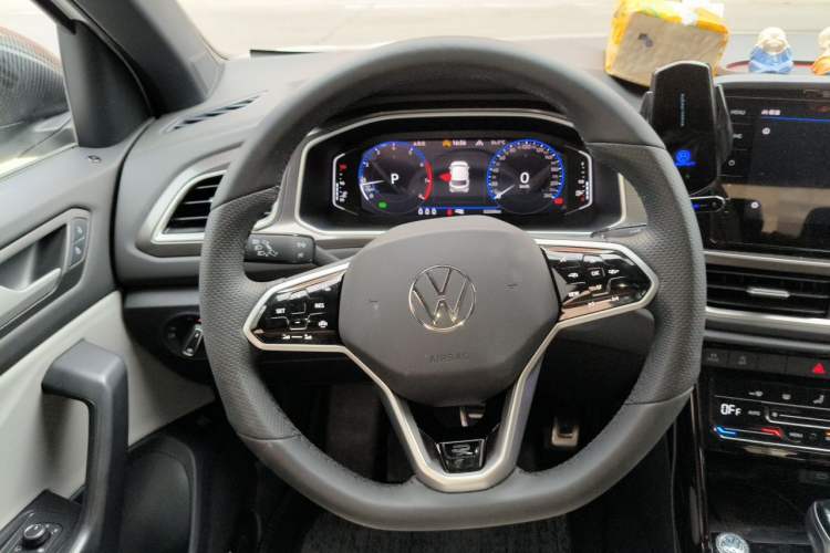 Used Volkswagen T-ROC 2024 300TSI DSG Two-Wheel-Drive Chen Guang Edition Steering Wheel