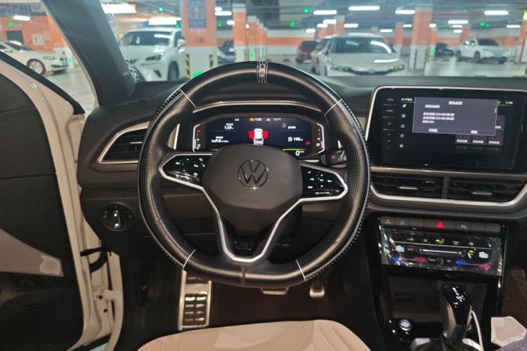 Used Volkswagen T-ROC 2024 300TSI DSG Two-Wheel-Drive Chen Guang Edition Steering Wheel