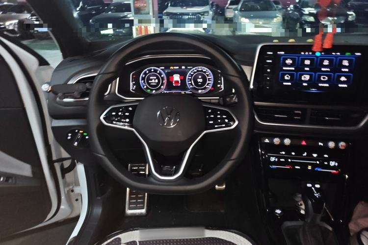Used Volkswagen T-ROC 2024 300TSI DSG Two-Wheel-Drive Chen Guang Edition Steering Wheel