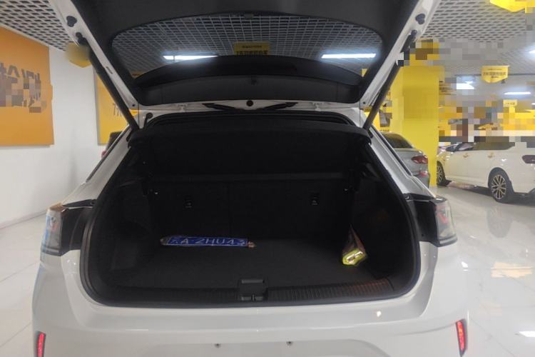 Used Volkswagen T-ROC 2024 300TSI DSG Two-Wheel-Drive Chen Guang Edition Trunk