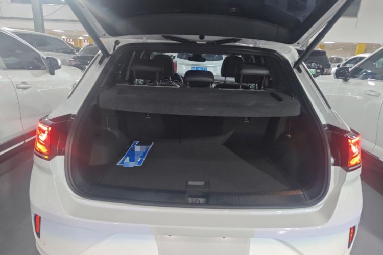 Used Volkswagen T-ROC 2024 300TSI DSG Two-Wheel-Drive Chen Guang Edition Trunk