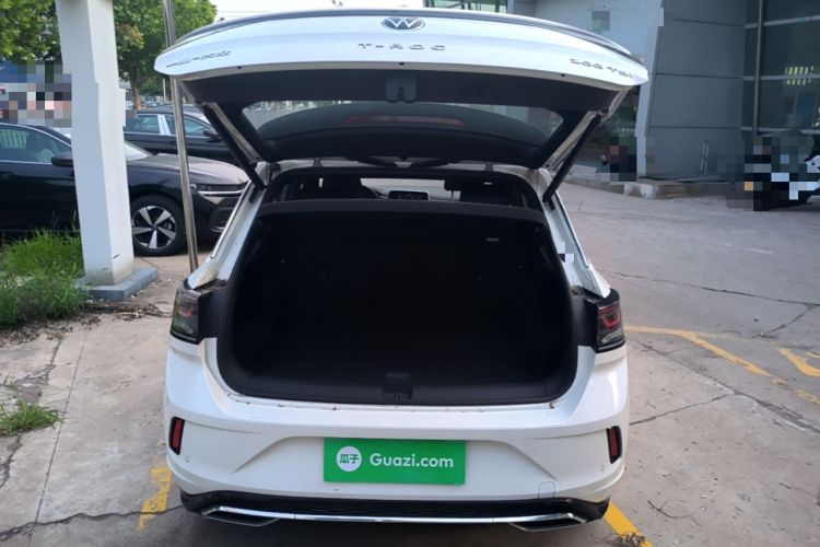 Used Volkswagen T-ROC 2024 300TSI DSG Two-Wheel-Drive Chen Guang Edition Trunk