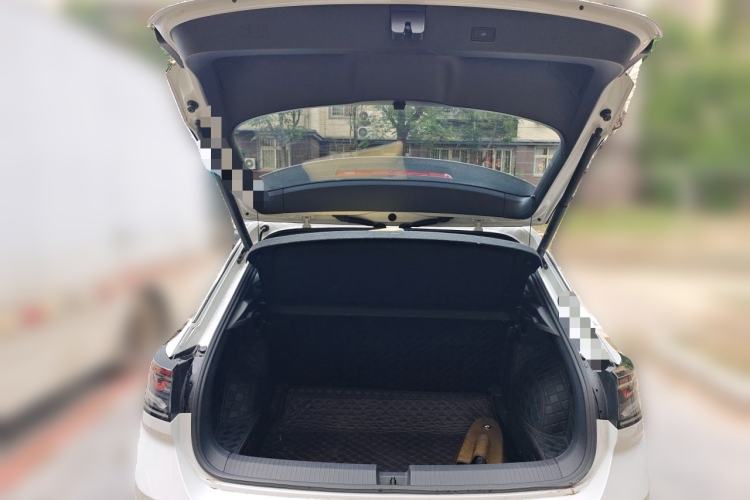 Used Volkswagen T-ROC 2024 300TSI DSG Two-Wheel-Drive Chen Guang Edition Trunk