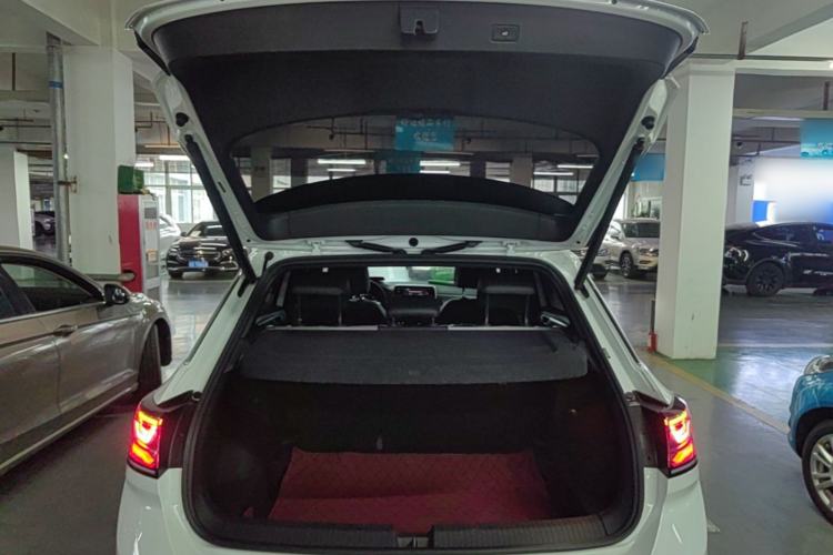 Used Volkswagen T-ROC 2024 300TSI DSG Two-Wheel-Drive Chen Guang Edition Trunk