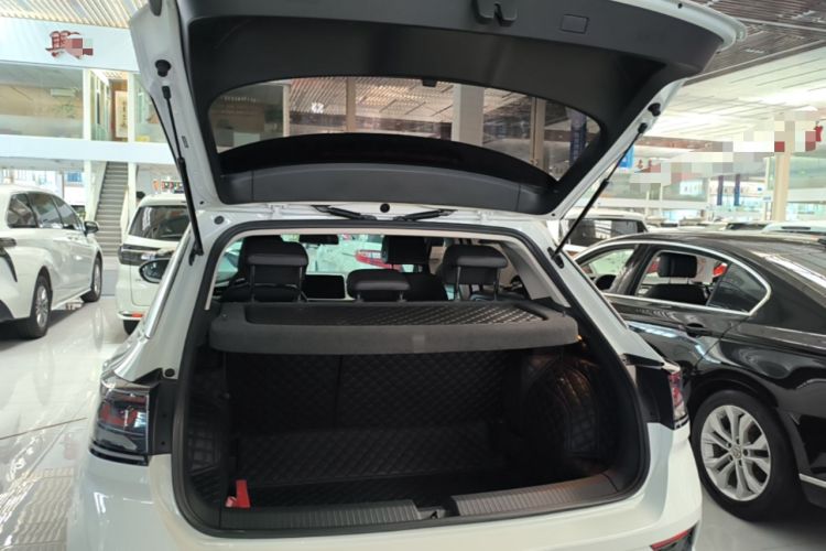 Used Volkswagen T-ROC 2024 280TSI DSG Two-Wheel-Drive Time Edition Trunk