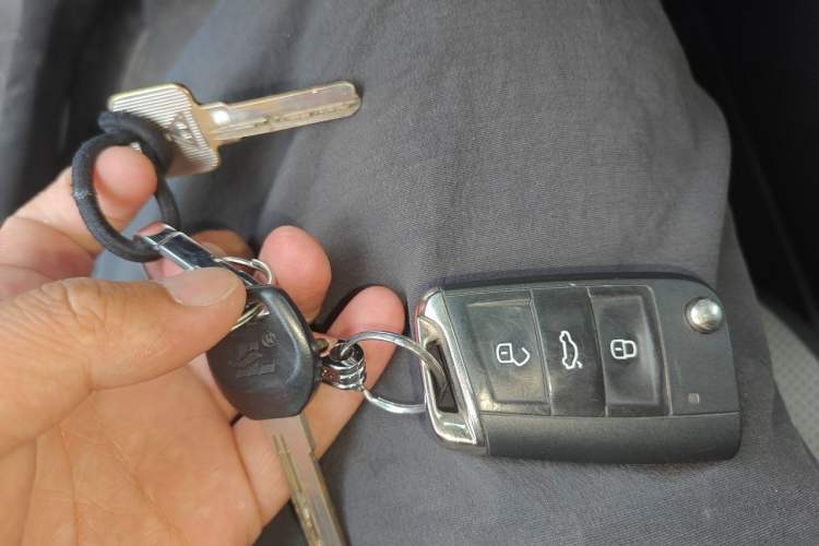 Used Volkswagen T-ROC 2024 280TSI DSG Two-Wheel-Drive Time Edition Vehicle Key