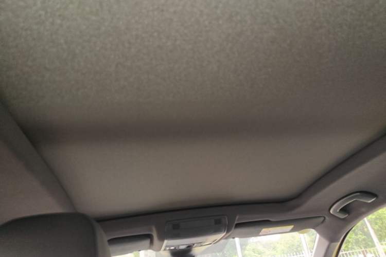 Used Volkswagen T-ROC 2024 300TSI DSG Two-Wheel-Drive Starlight Edition Headliner