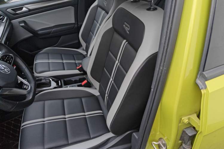 Used Volkswagen T-ROC 2024 300TSI DSG Two-Wheel-Drive Starlight Edition Left Front Seat