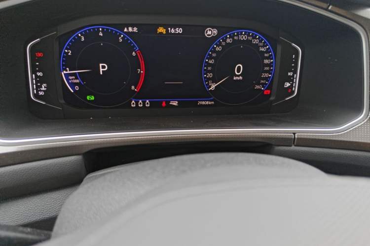 Used Volkswagen T-ROC 2024 300TSI DSG Two-Wheel-Drive Starlight Edition Odometer Close Up