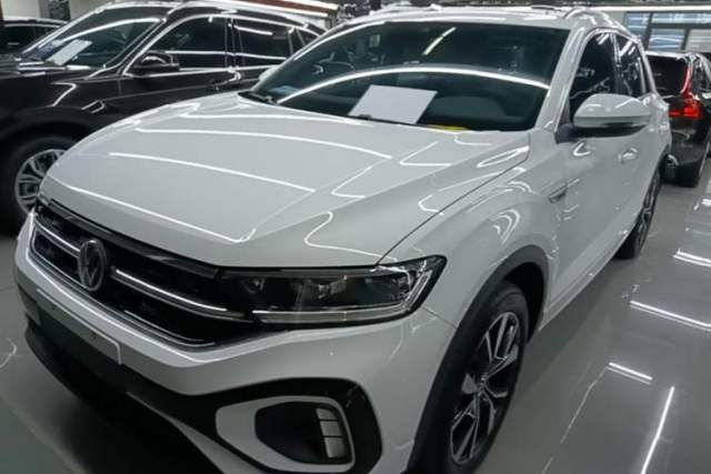 Used Volkswagen T-ROC 2025 Facelift Model 2 300TSI DSG Two-Wheel Drive Chenguang Edition
