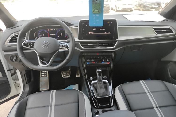 Used Volkswagen T-ROC 2025 300TSI DSG Two-Wheel Drive Chen Guang Edition Center Console