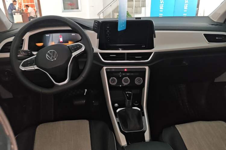 Used Volkswagen T-ROC 2025 280TSI DSG Two-Wheel Drive Time Edition Center Console