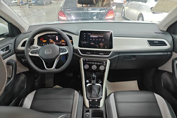 Used Volkswagen T-ROC 2025 Facelift Model 2 280TSI DSG Two-Wheel Drive Shiguang Edition Center Console