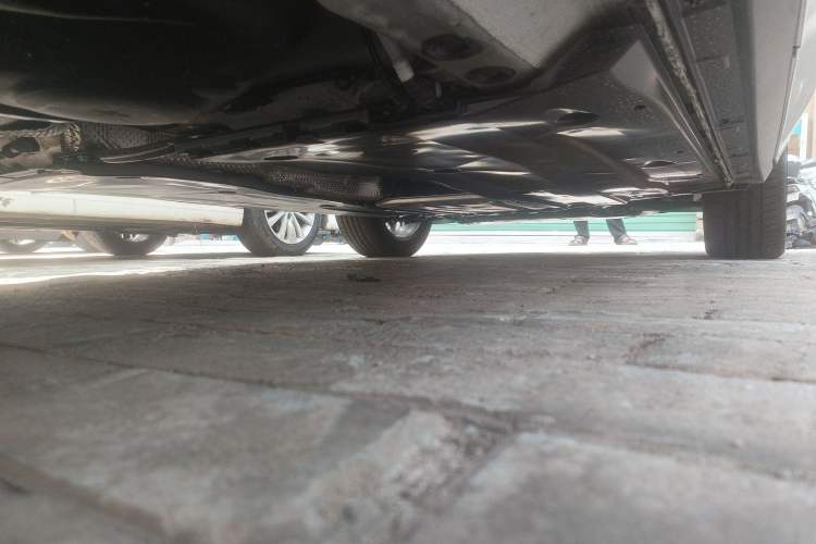 Used Volkswagen T-ROC 2025 300TSI DSG Two-Wheel Drive Chen Guang Edition Chassis Rear Right