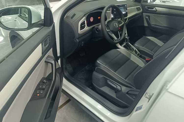 Used Volkswagen T-ROC 2025 Facelift Model 2 280TSI DSG Two-Wheel Drive Shiguang Edition Driver Seat