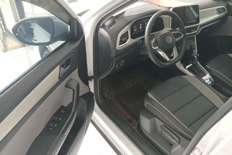 Used Volkswagen T-ROC 2025 280TSI DSG Two-Wheel Drive Time Edition Driver Seat