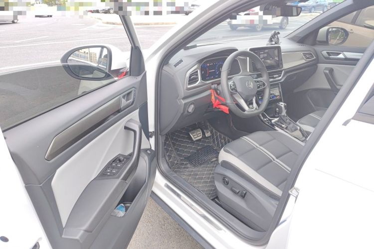 Used Volkswagen T-ROC 2025 300TSI DSG Two-Wheel Drive Chen Guang Edition Driver Seat