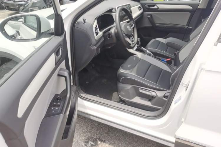 Used Volkswagen T-ROC 2025 Facelift Model 2 280TSI DSG Two-Wheel Drive Shiguang Edition Driver Seat