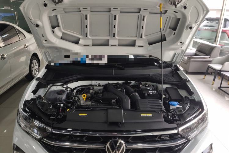 Used Volkswagen T-ROC 2025 Facelift Model 2 300TSI DSG Two-Wheel Drive Xingguang Edition Engine Bay