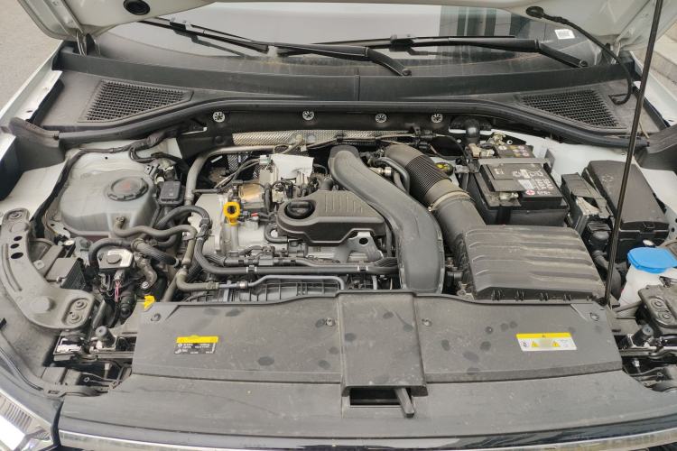 Used Volkswagen T-ROC 2025 300TSI DSG Two-Wheel Drive Chen Guang Edition Engine Bay