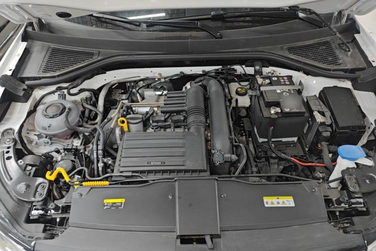 Used Volkswagen T-ROC 2025 Facelift Model 2 280TSI DSG Two-Wheel Drive Shiguang Edition Engine Bay