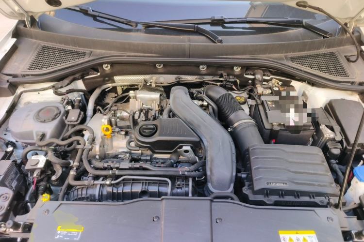 Used Volkswagen T-ROC 2025 300TSI DSG Two-Wheel Drive Chen Guang Edition Engine Bay