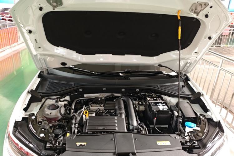 Used Volkswagen T-ROC 2025 280TSI DSG Two-Wheel Drive Time Edition Engine Bay